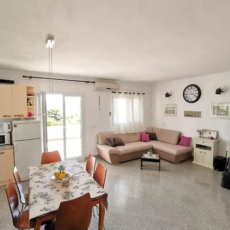 By The Sea Mimice, Omis - 14230 Apartment *